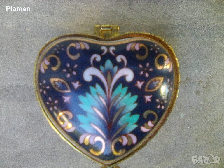 Порцеланова кутия за бижута с формата на сърце, снимка 1