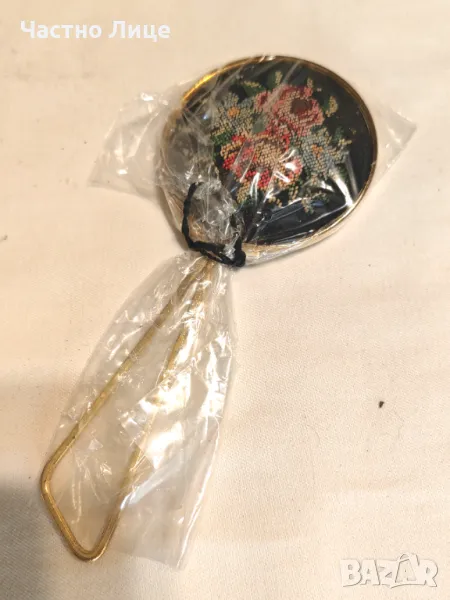 Старинни Дамско Тоалетно Огледало Гоблен с Бродерия, снимка 1