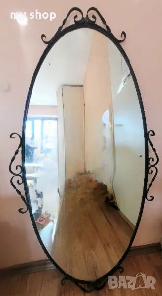 Старинно огледало с рамка от ръчно ковано желязо., снимка 1