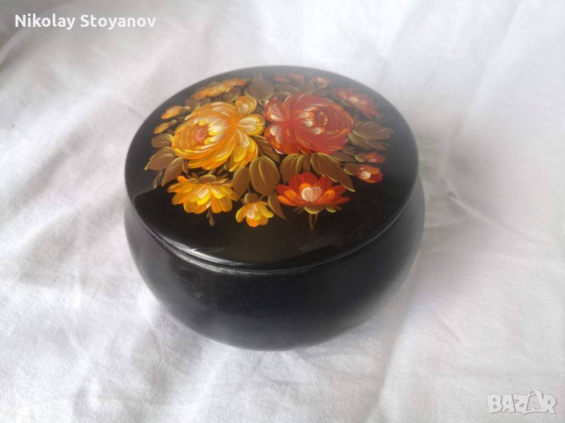 Съветска метална кутийка - ръчно рисувана, снимка 1