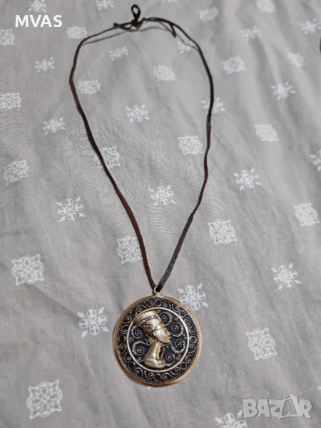 Нов египетски медальон Нефертити, снимка 1