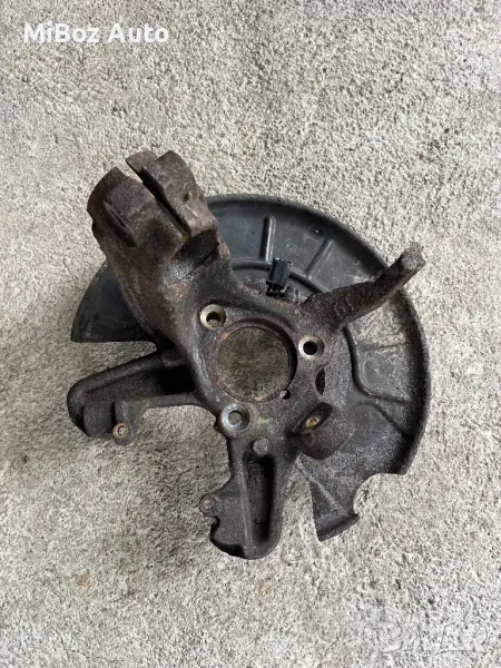 Шенкел преден десен Фолксваген Голф 5 VW Golf, снимка 1