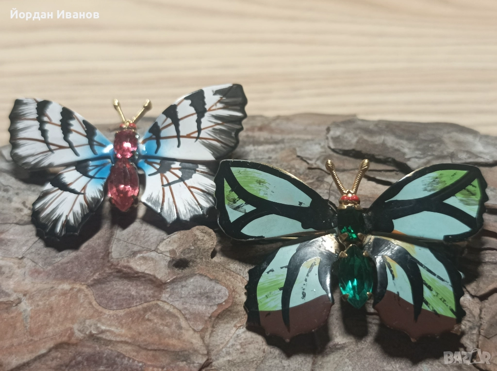 Старинни чешки брошки, снимка 1