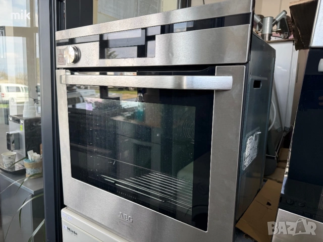 Фурна за вграждане AEG с функция пара