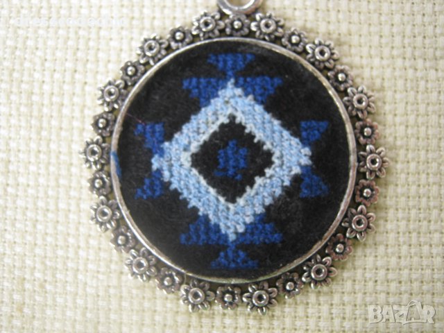 Бродирани бижута с шевици 1, снимка 17 - Колиета, медальони, синджири - 28531100