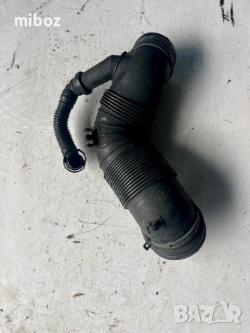 Тръба въздух Фолксваген Пасат VW Passat b6