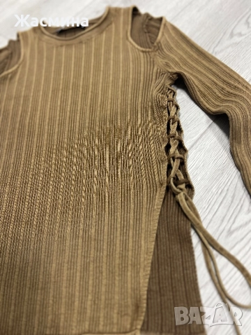 Дамска блуза на Зара носено само веднъж, снимка 2 - Блузи с дълъг ръкав и пуловери - 52433837
