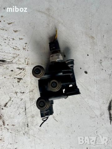 Клапан въздушно окачване Рейндж Роувър Range Land Rover Sport L320, снимка 2 - Части - 53979787