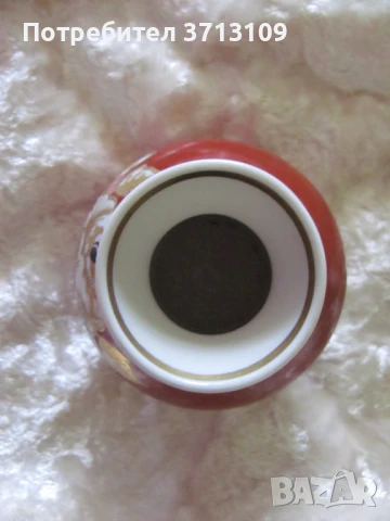 Порцеланова ваза, златен релеф, маркирана, снимка 2 - Вази - 51128000