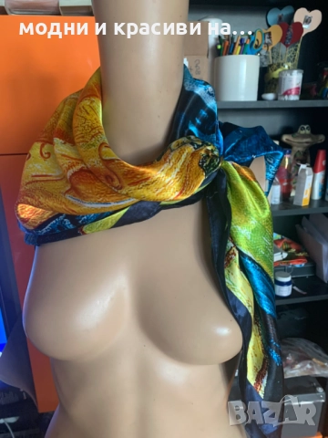 Шал с репродукция на картина на Ван Гог (Café Terrace at Night), снимка 5 - Шалове - 52198487