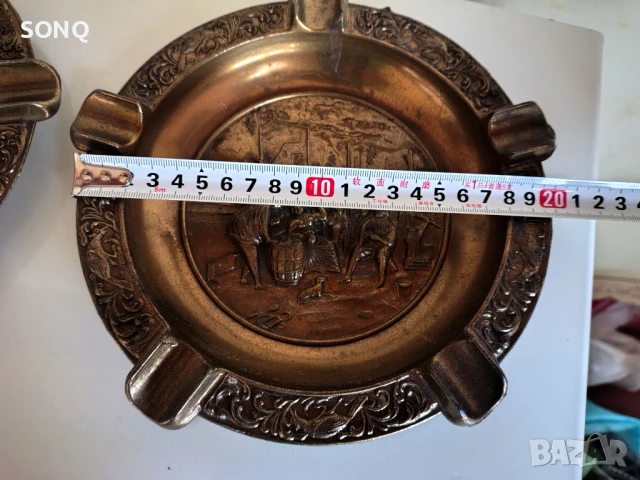 Страхотни Голями Релефни Италиански Бронзови Пепелници, снимка 10 - Антикварни и старинни предмети - 51140668