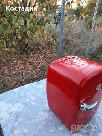 Мини хладилник EVERCOOL 12V и 220-240V , снимка 4 - Хладилни чанти - 52788458