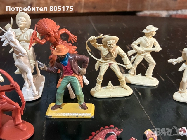 Стари фигурки войници индианци каубои араби HongKon и Timpo, снимка 4 - Колекции - 52955830