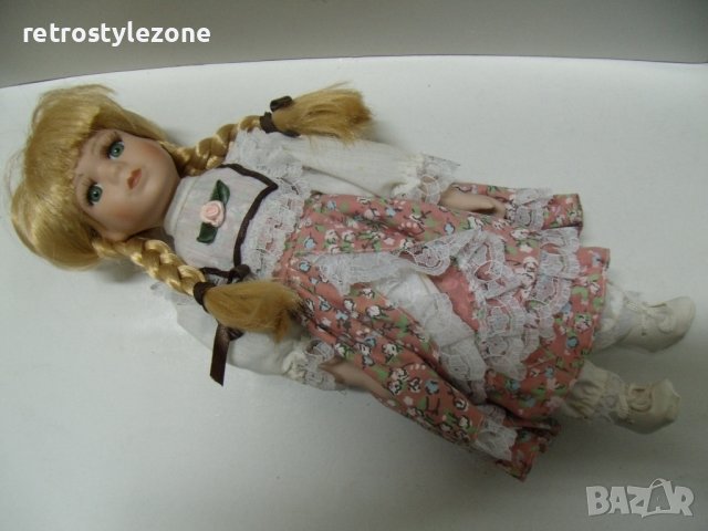 № 6762 стара порцеланова кукла - Nostalgia   - височина 30 см , снимка 4 - Други ценни предмети - 39352551