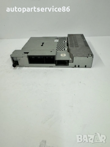 Радио приемник за Land Rover Range Rover L322 (2006) VUX500104 , снимка 3 - Части - 54349320