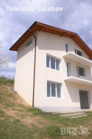 НОВА КЪЩА в с. Искрец – ТОП ЛОКАЦИЯ, снимка 2 - Къщи - 54048604