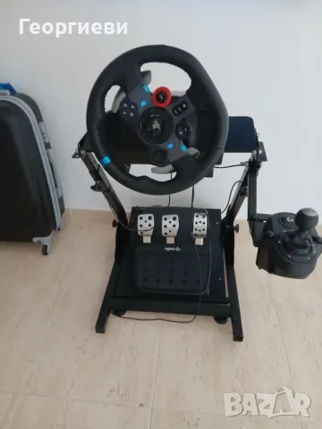 Волан и педали Logitech G29 със стойка. Съвместим с PlayStation, Xbox и PC