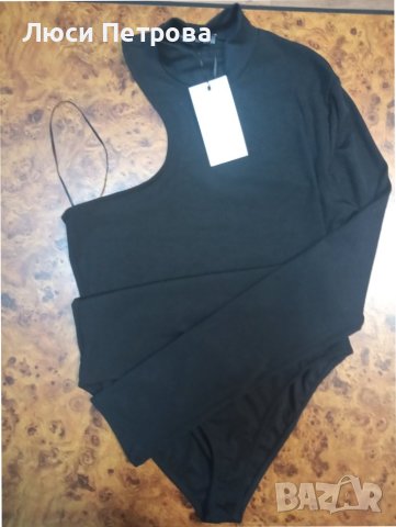 Черно боди с един ръкав Размер Л на Бершка, снимка 1 - Блузи с дълъг ръкав и пуловери - 40438241