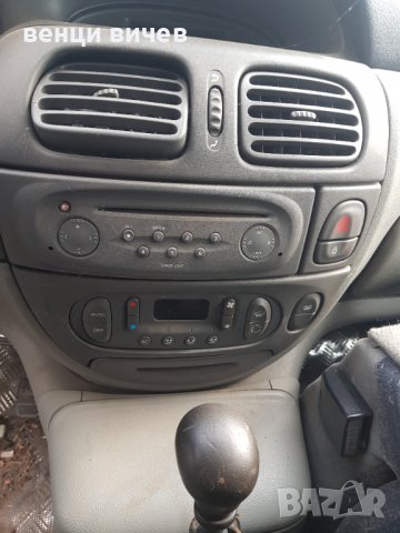 Renault Scenic 1.9 dti, снимка 12 - Автомобили и джипове - 37167457