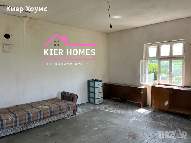 Двуетажна къща с голям двор в с. Георги Добрево, обл. Хасково, снимка 5 - Къщи - 56159326