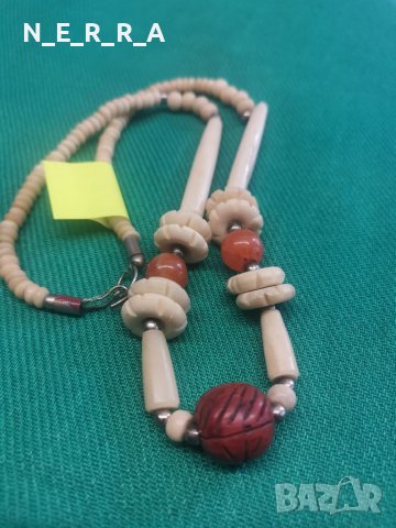 Старинен гердан от слонова кост и естествени камъъни