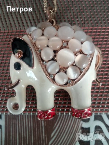 Продавам старинно,стилно и красиво слонче-колие.Порцелан и мед., снимка 4 - Антикварни и старинни предмети - 40584909