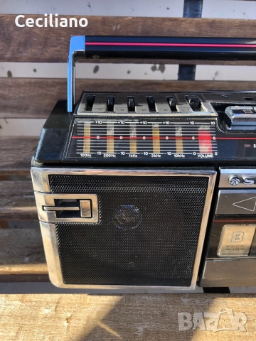 Радиокасетофон Sanyo MW-711K, снимка 12 - Радиокасетофони, транзистори - 52927144