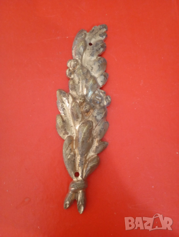 стара метална апликация,обков