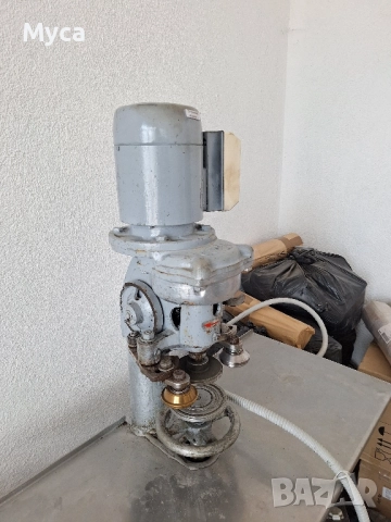 затварачна машина за консерви , снимка 4 - Машини за сладолед - 52346472