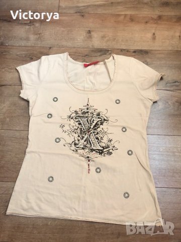 Дамска тениска, снимка 1 - Тениски - 40619532