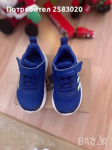 Маратонки Adidas, снимка 2 - Детски маратонки - 52738129