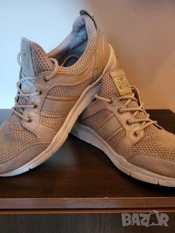 Спортни обувки Мустанг, снимка 2 - Дамски обувки на ток - 42387570