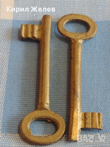 Два стари ключа от соца за брава за КОЛЕКЦИЯ ДЕКОРАЦИЯ БИТОВ КЪТ 20827, снимка 3 - Други ценни предмети - 44791296