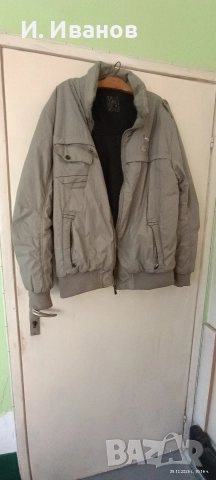 Продавам 2 мъжки якета 