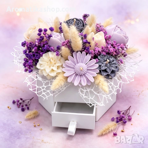 „Виолетова Хармония“ – Ароматен соев букет