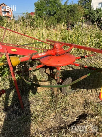 Немски роторен сеносъбирач , снимка 3 - Селскостопанска техника - 51154525