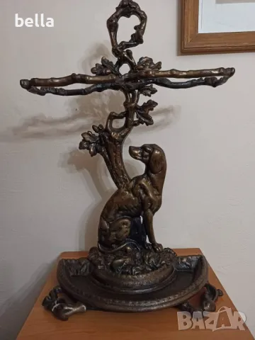 Викторианска чугунена стойка за чадъри с патинирано бронзово покритие, под формата на хрътка , снимка 2 - Антикварни и старинни предмети - 50385965
