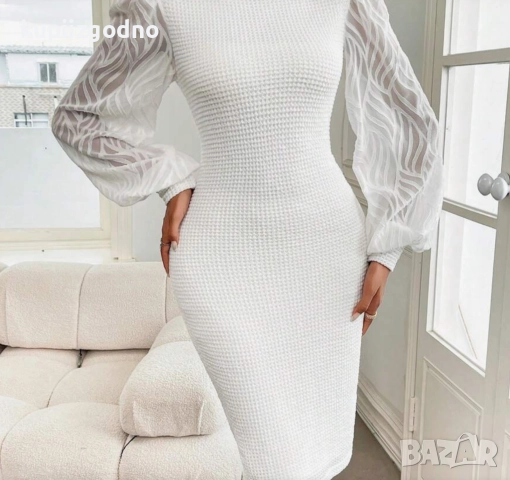 Бяла дамска рокля с дълъг ръкав, размер М