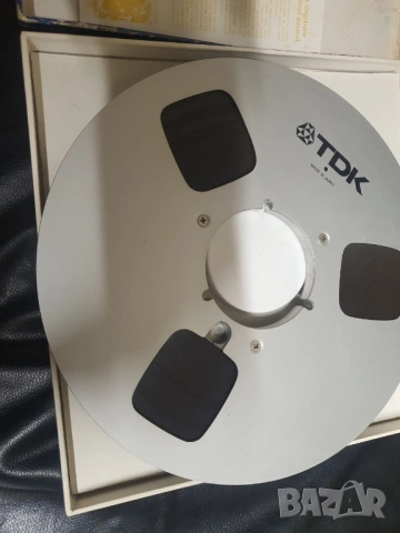 Магнетофонна ролка TDK 26,5см. 10,5" В много добро състояние. 35 микрона. 65 евро., снимка 3 - Други - 54319656