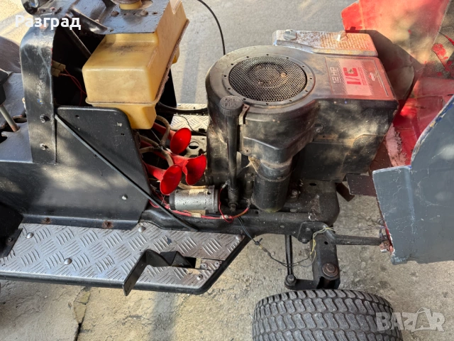 Тракторна косачка без косилен апарат 12кс Brigs & Stration  , снимка 5 - Градинска техника - 54231117