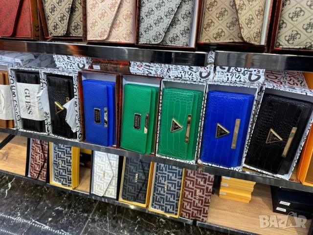 портмонета в кутия pinko the tote bag marc jacobs valentino garavani ysl saint laurent , снимка 10 - Портфейли, портмонета - 50694234