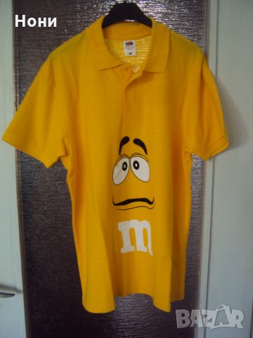 Жълта тениска със закачливо лого на М и М
