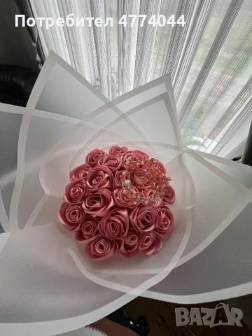 🌹 Предлагам ръчно изработени букети от сатенени рози ✨ Много красиви и елегантни – идеални за подар, снимка 3 - Изработка на бижута и гривни - 53935815