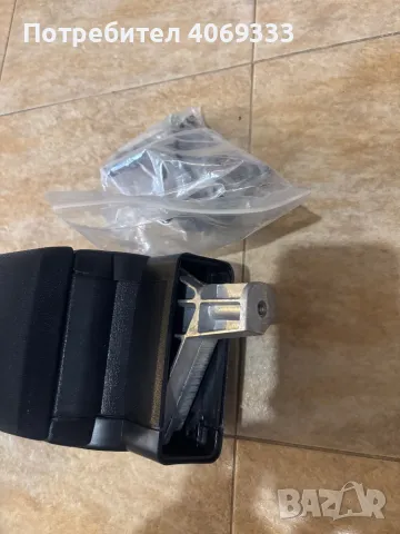 Подлакътник голф 4 ауди а4, снимка 3 - Аксесоари и консумативи - 49910490