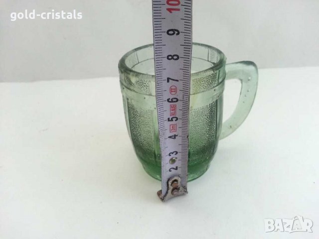 Стъклена чаша цветно зелено стъкло