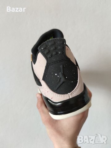 Нови Дамски Обувки Размер 39 Кецове Nike Air Jordan 4 , снимка 5 - Други - 40513503