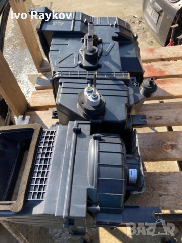 Задна кутия за парно , оборудвана за Kia Carnival, снимка 2 - Части - 44448842