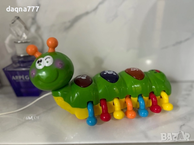Бебешка играчка музикална гъсеница Playgo Giggling Германия, снимка 2 - Други - 52255297