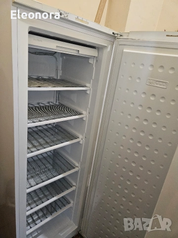 Вертикален фризер Wasco 223 л, работещ, запазен