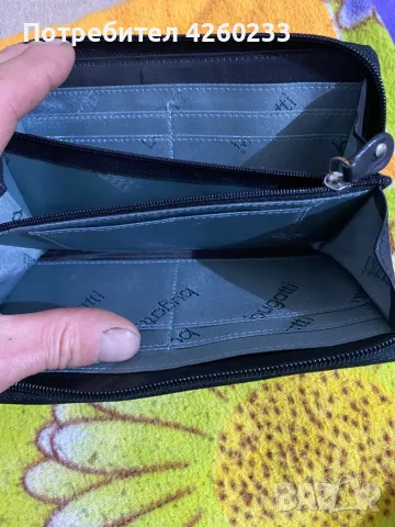 Портфейл Bugatti, снимка 4 - Портфейли, портмонета - 48146427